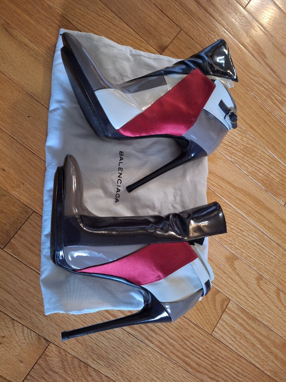 Balenciaga colorblock stiletto booties - Picture 9 of 10